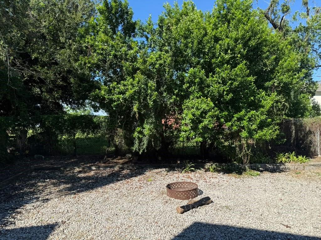 8606 N SEMMES ST #B — photo 23