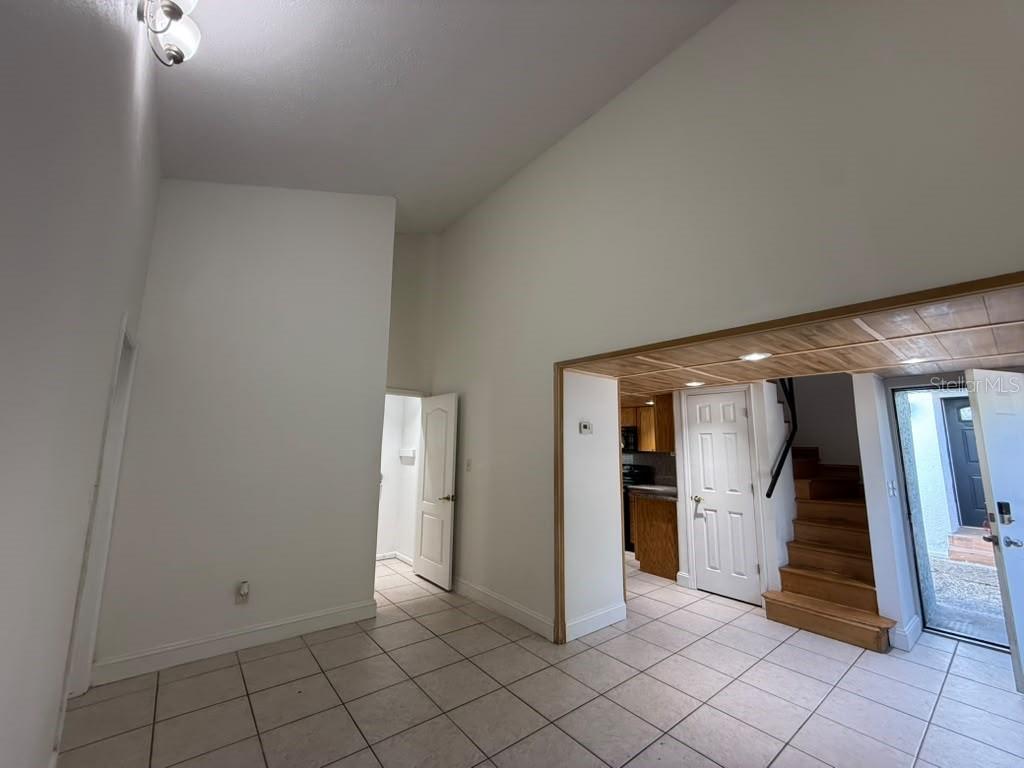 8606 N SEMMES ST #B — photo 9
