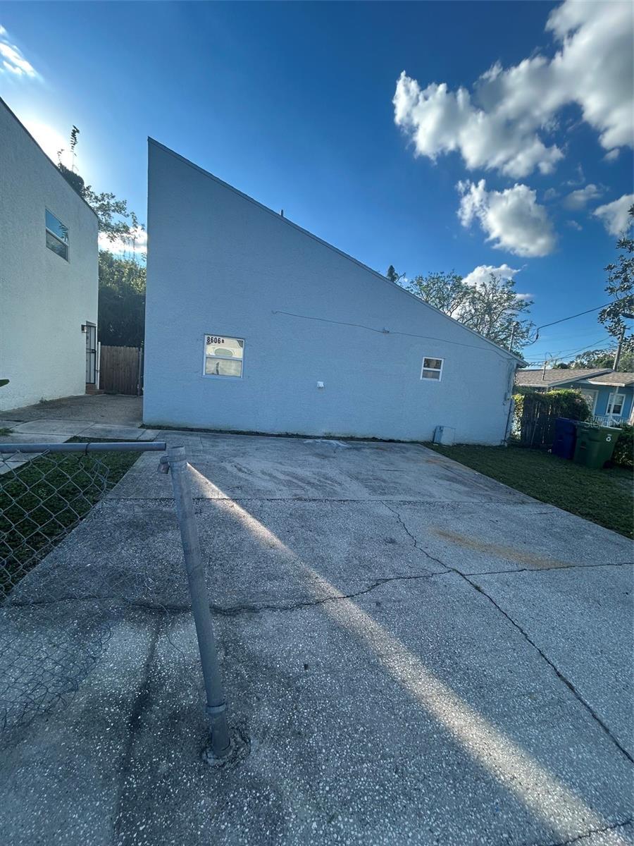 8606 N SEMMES ST #B — photo 2