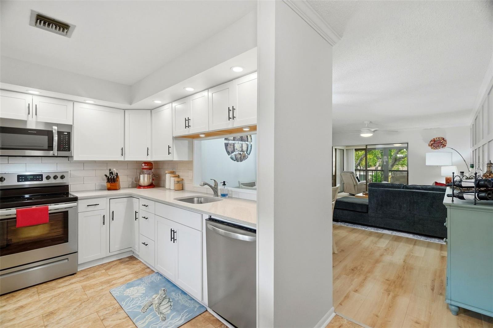 2700 NEBRASKA AVE #2-203 — photo 8