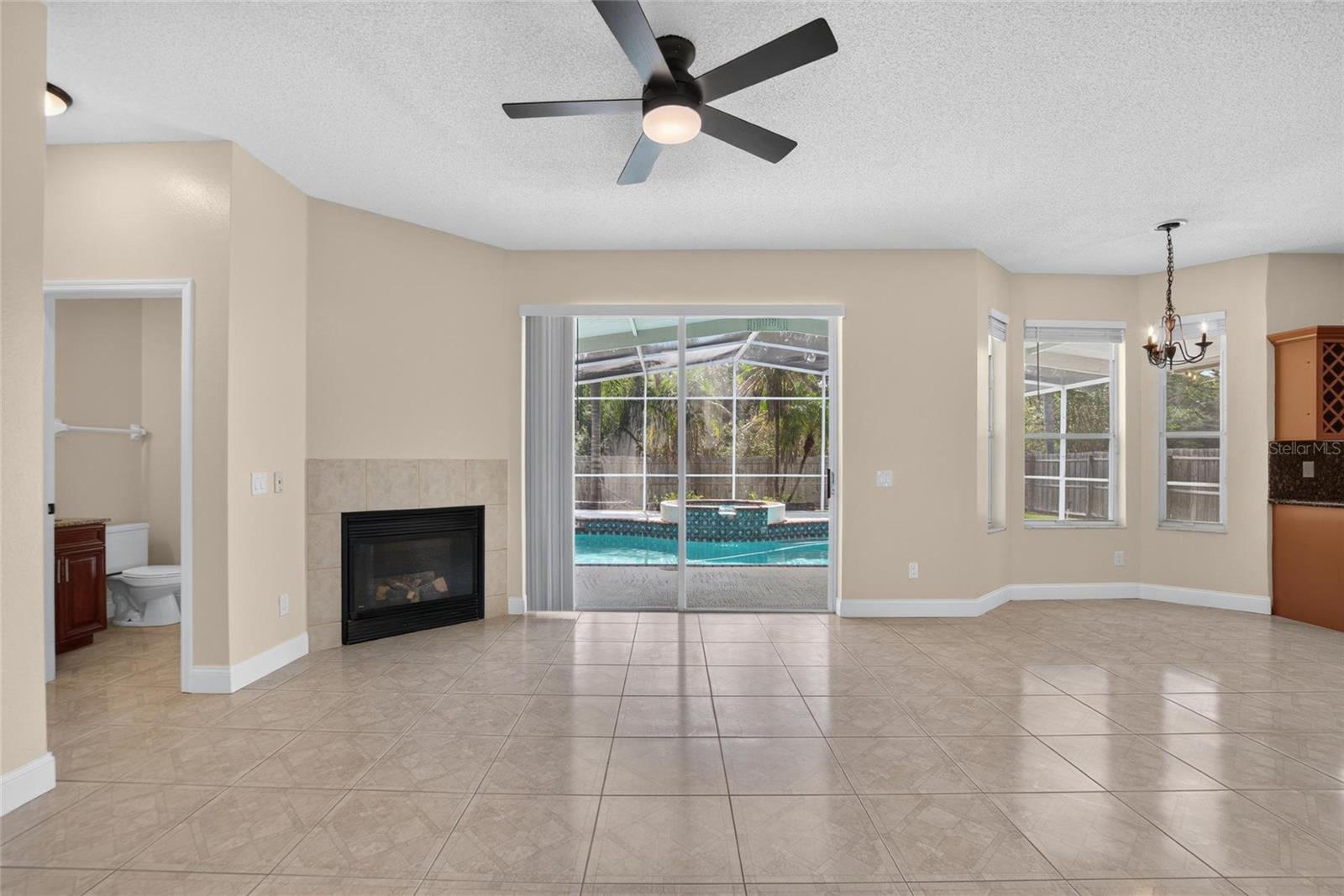 9110 ROCKROSE DR — photo 17