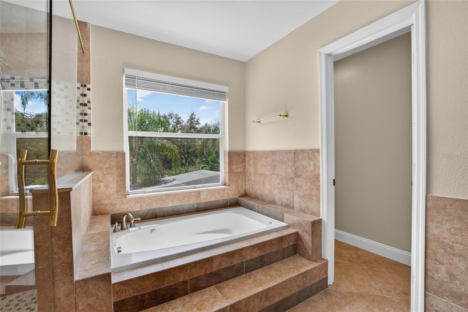 9110 ROCKROSE DR — photo 31