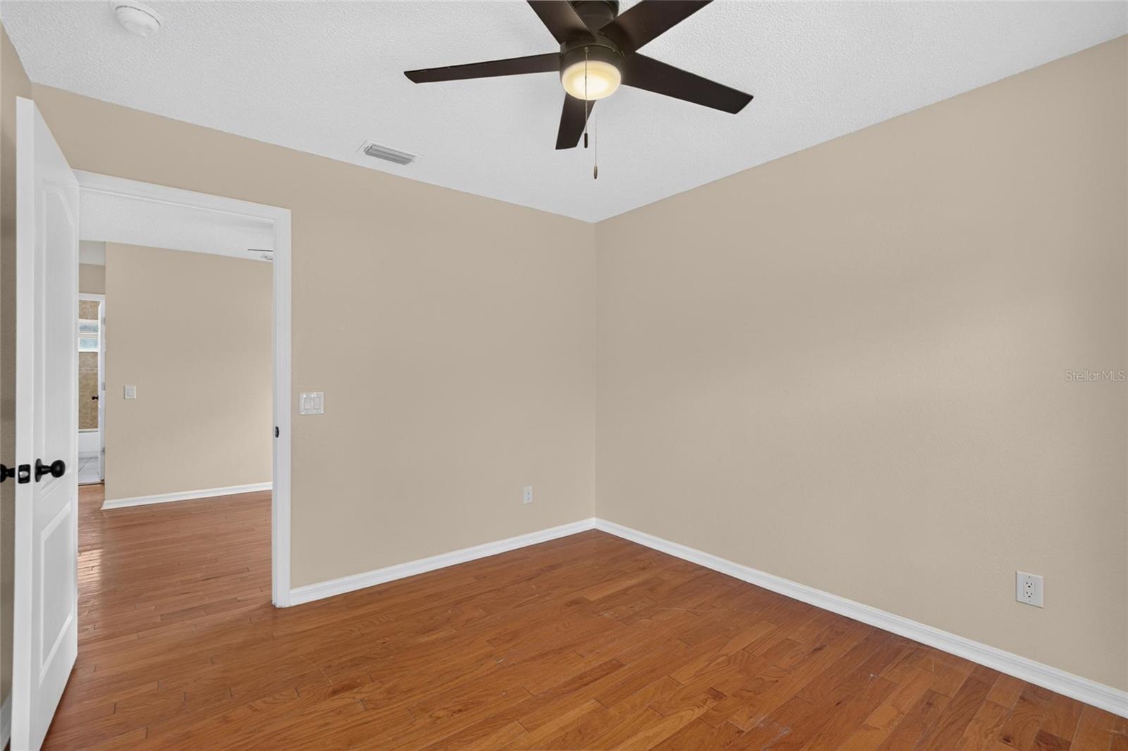 9110 ROCKROSE DR — photo 37