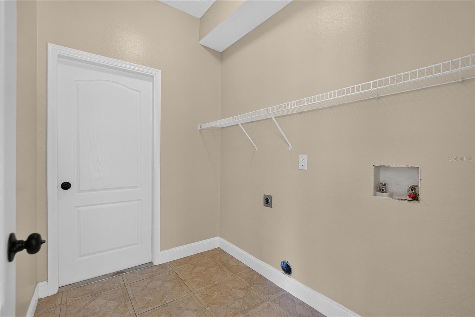 9110 ROCKROSE DR — photo 20