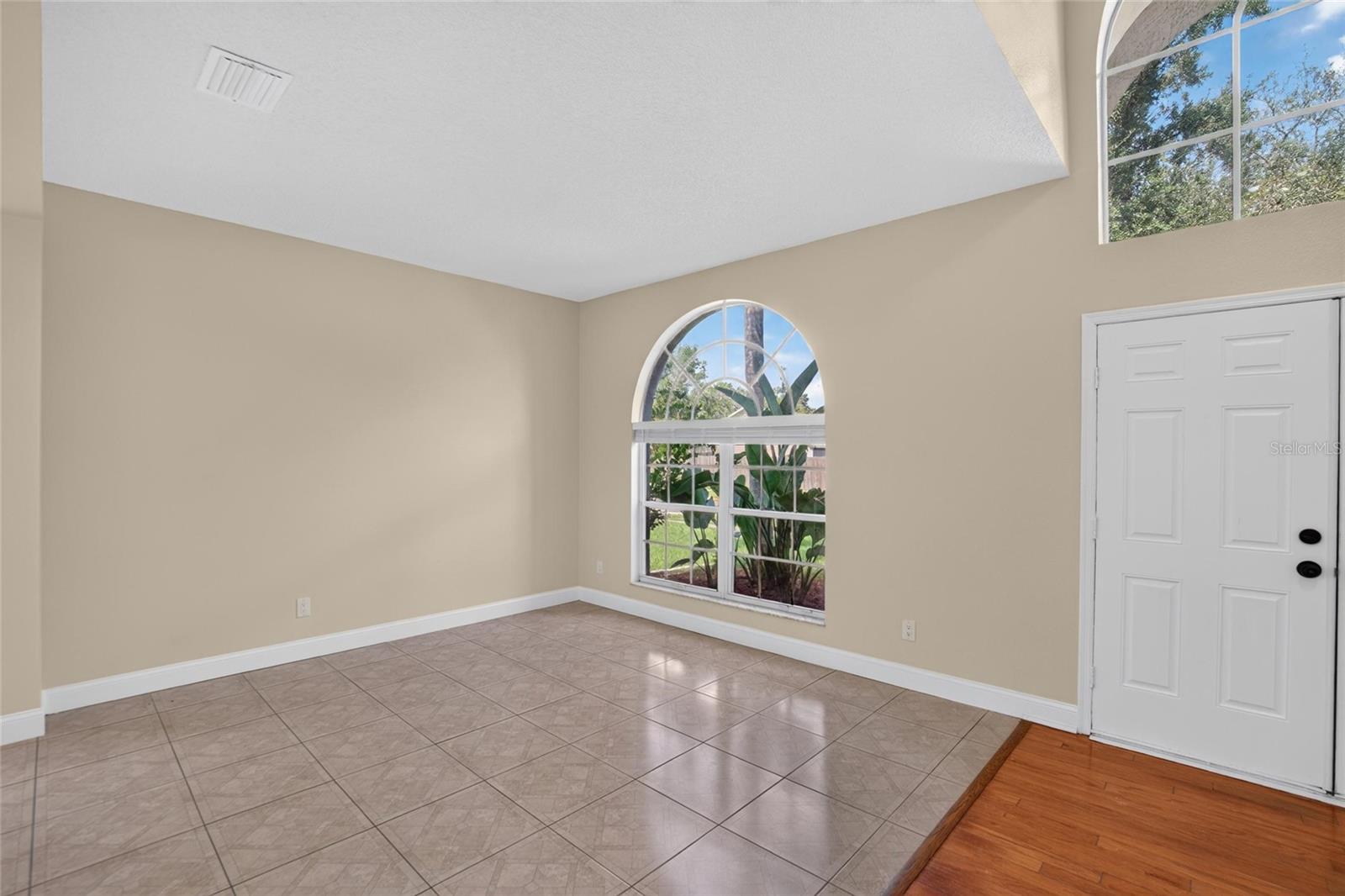 9110 ROCKROSE DR — photo 6