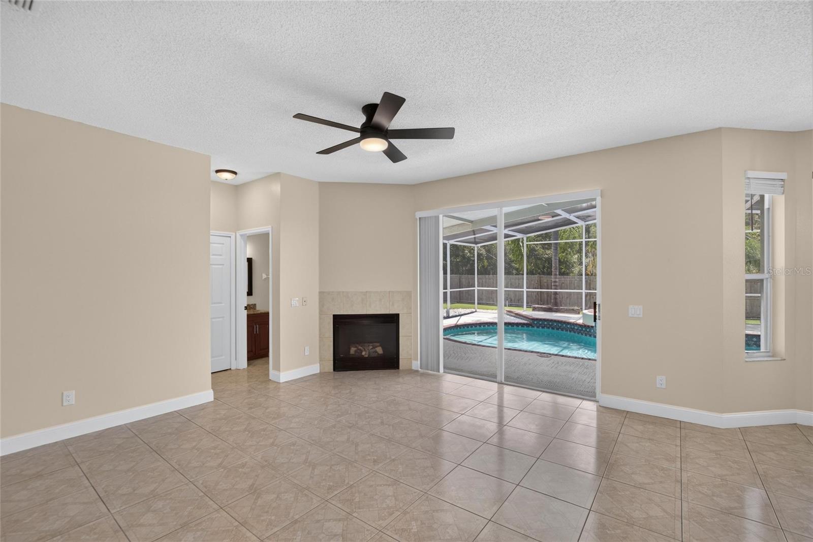 9110 ROCKROSE DR — photo 10