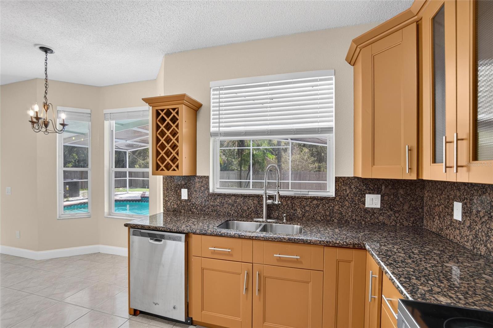 9110 ROCKROSE DR — photo 15