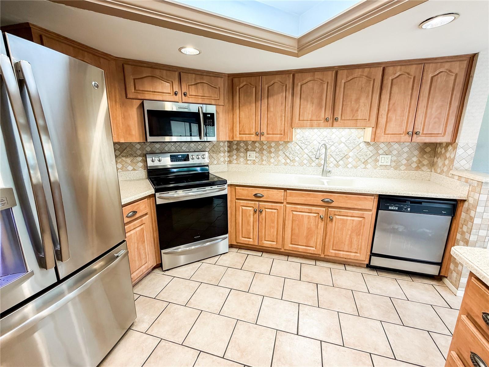14436 BAY HILLS DR — photo 11
