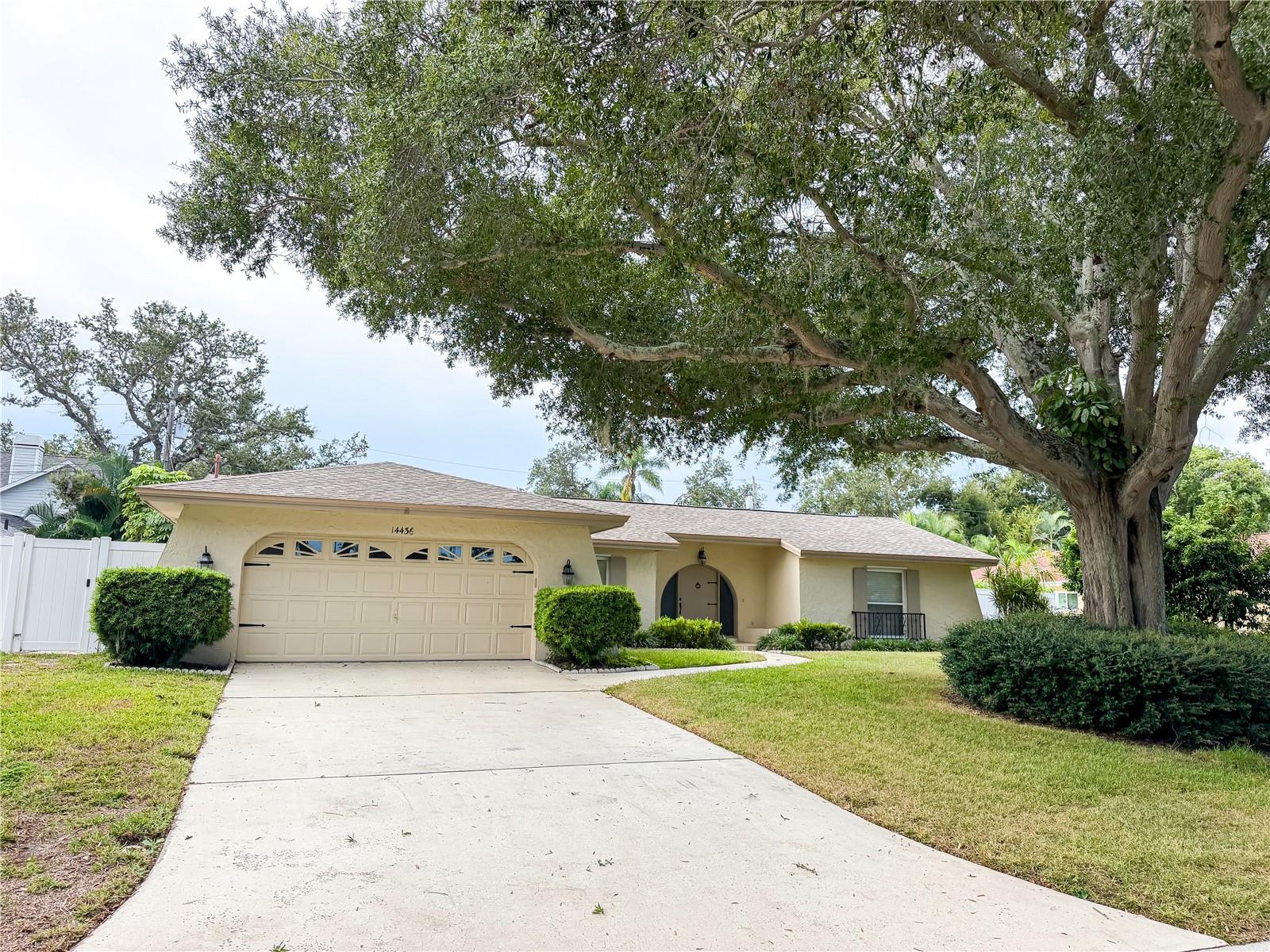 14436 BAY HILLS DR — photo 2
