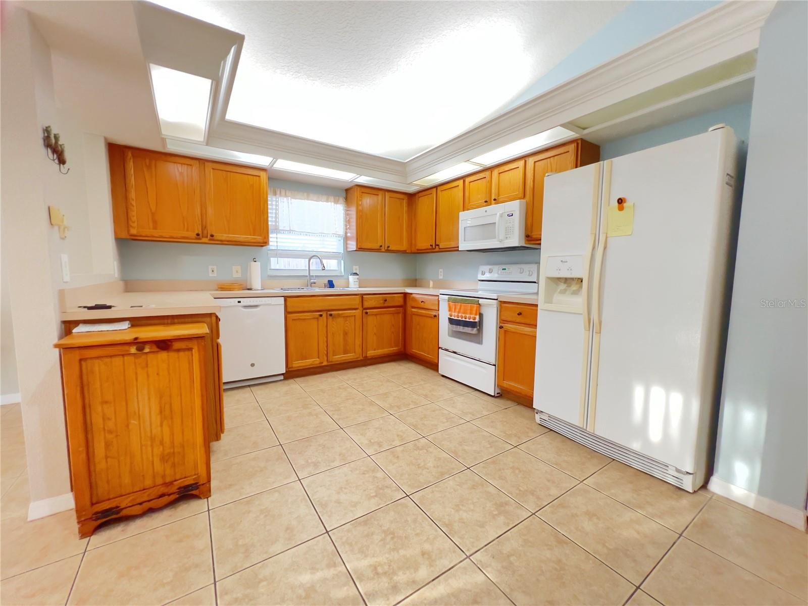 27606 SKY LAKE CIR — photo 40