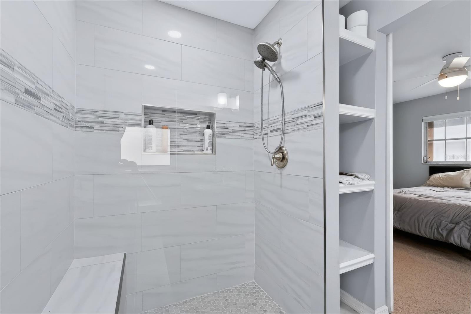 852 OXFORD CT — photo 15