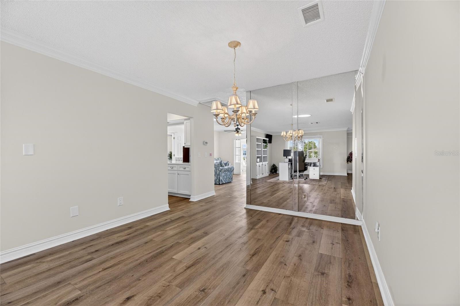 108 WHITETAIL CT — photo 7