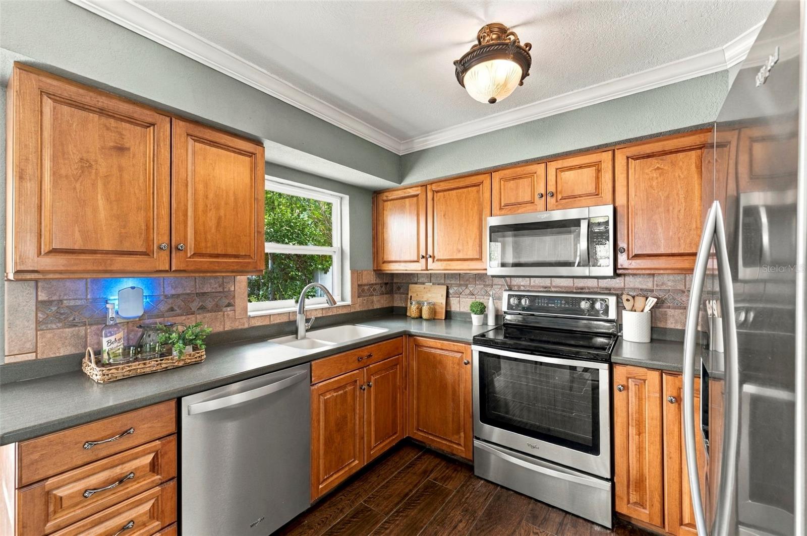 620 PALM PL — photo 10