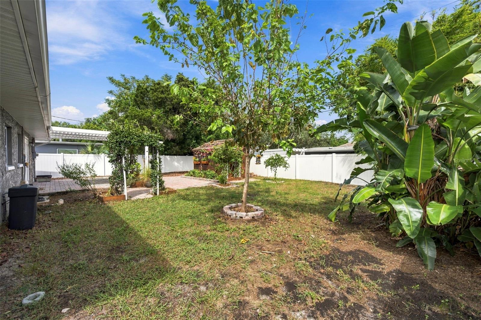 620 PALM PL — photo 43