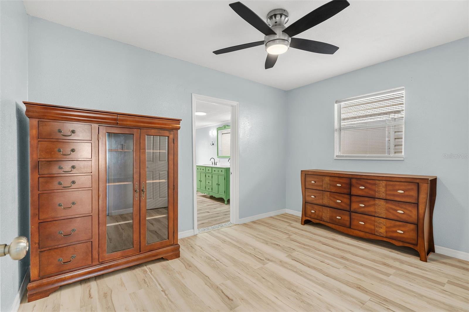 4424 W IOWA AVE — photo 18