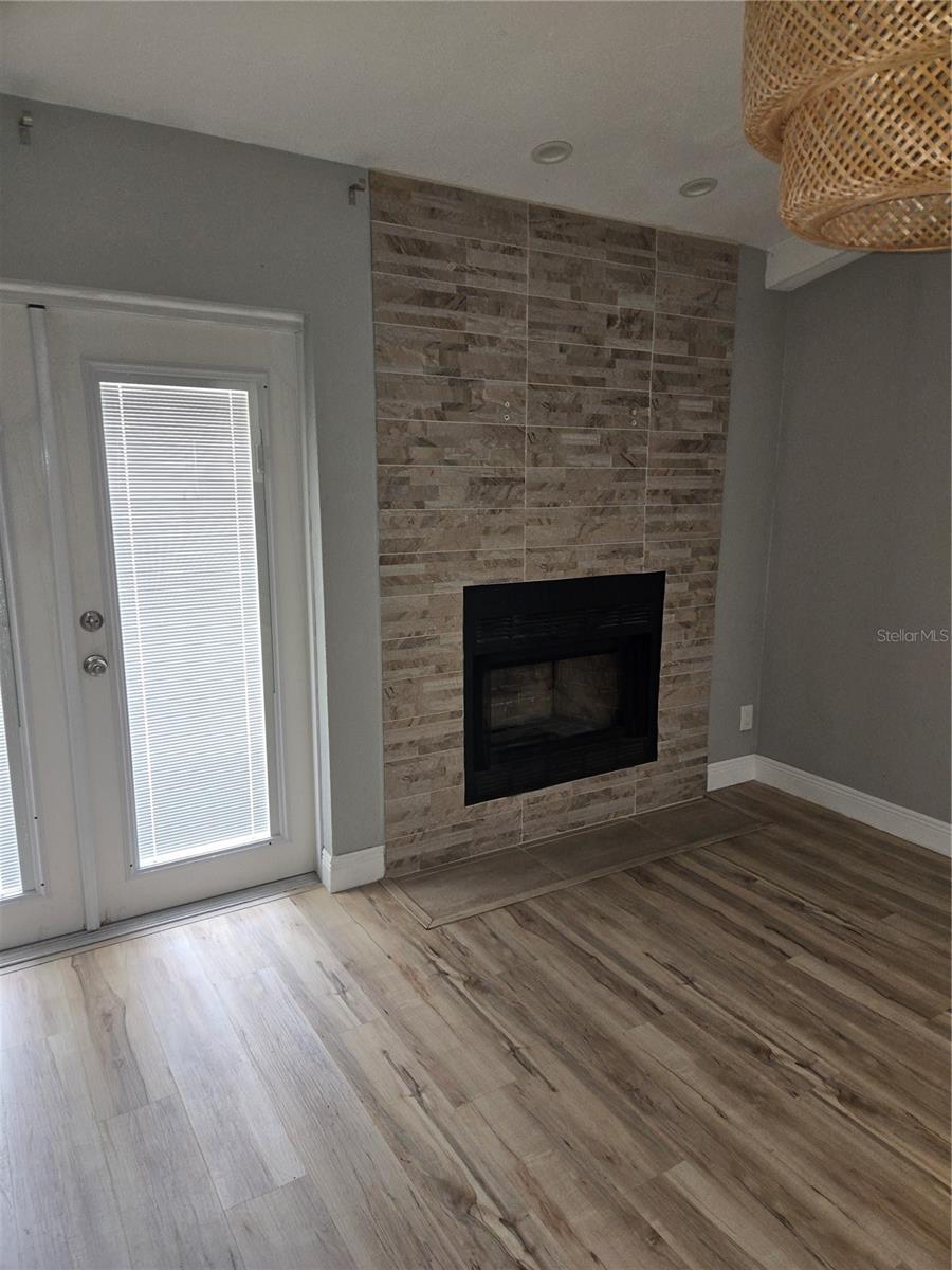 4511 W HUMPHREY ST — photo 8