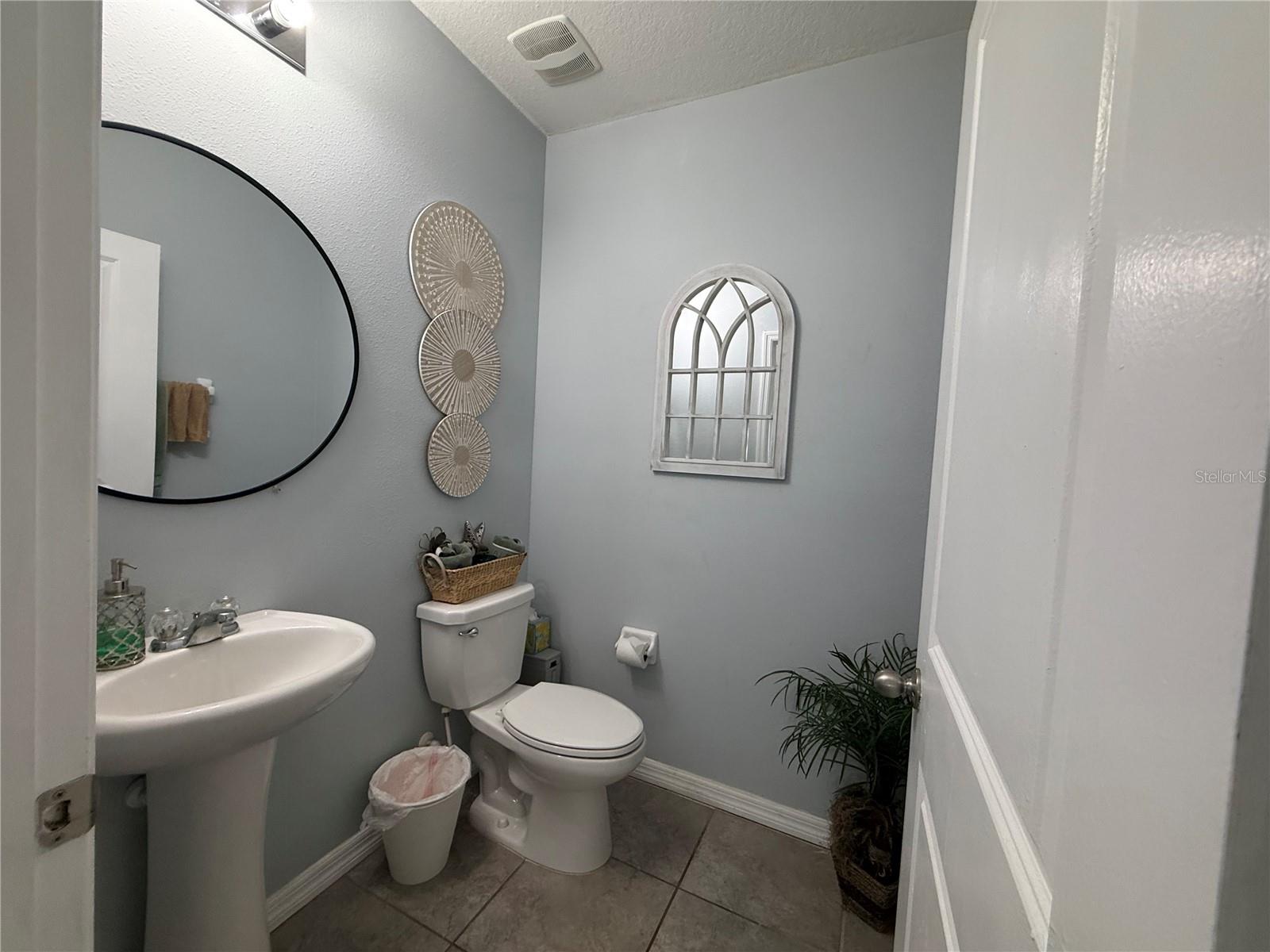3908 KEARSNEY ABBEY CIR — photo 31