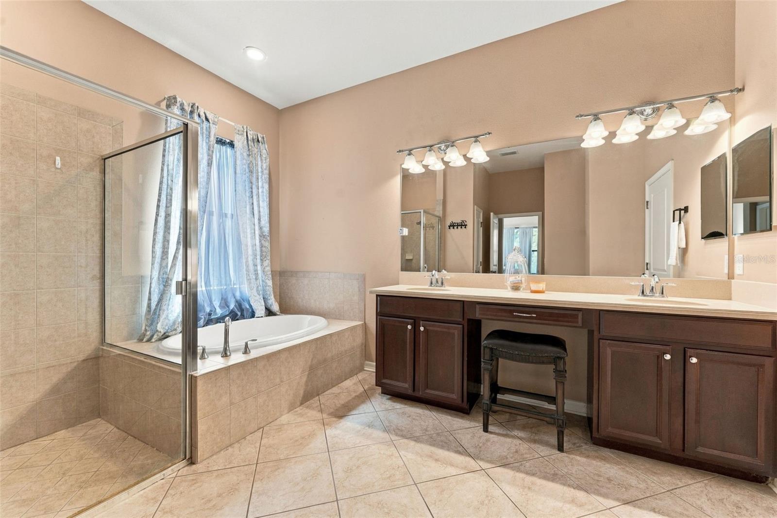3508 MAJESTIC VIEW DR — photo 27