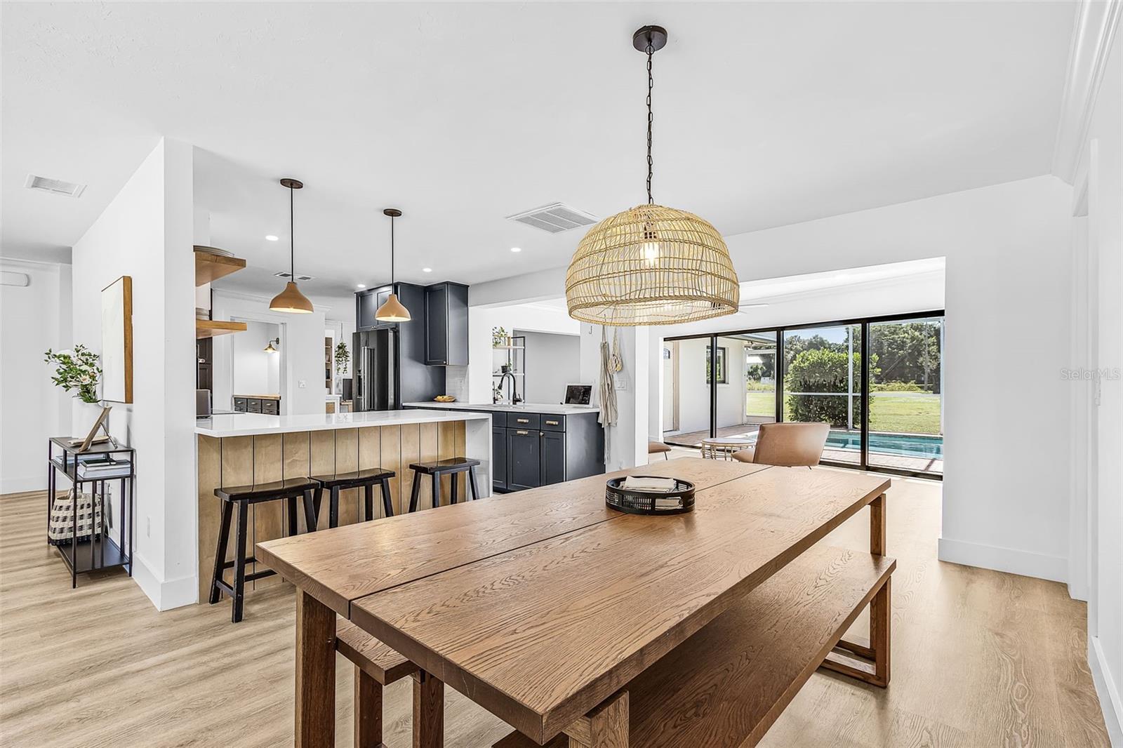 3620 PEMBROOK DR — photo 8