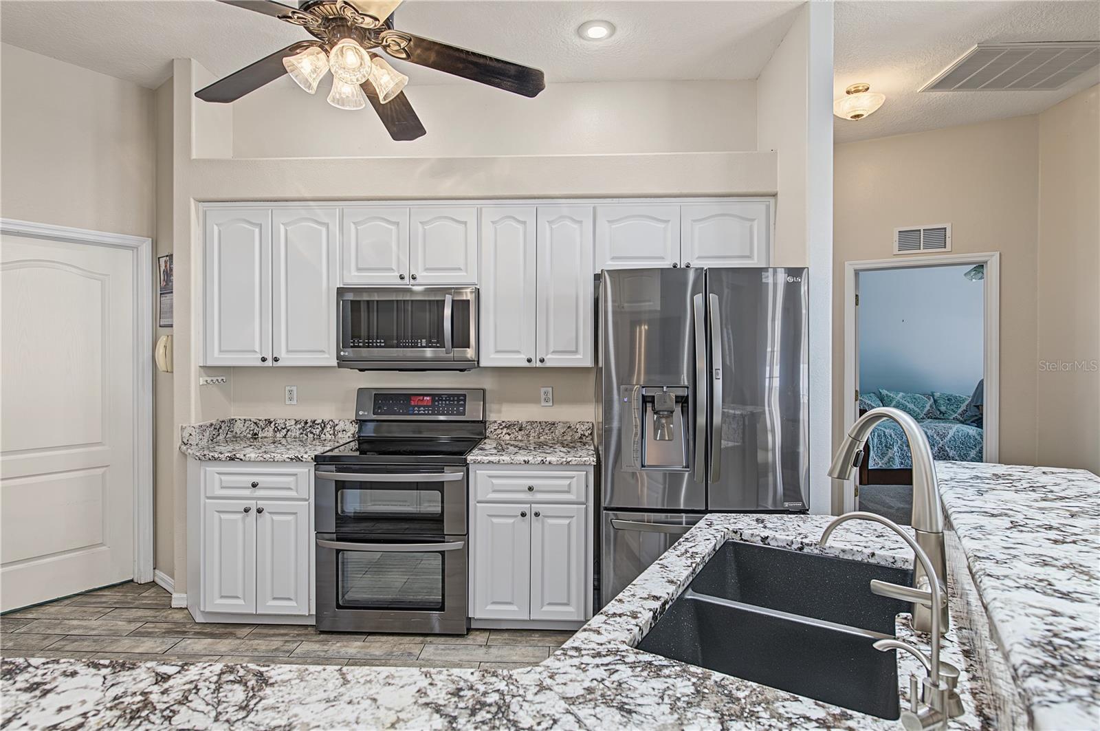 24415 ROLLING VIEW CT — photo 3