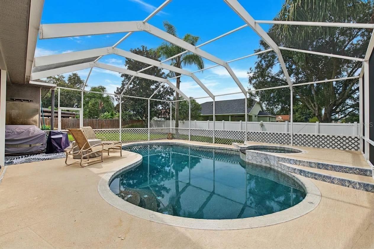 24415 ROLLING VIEW CT — photo 37