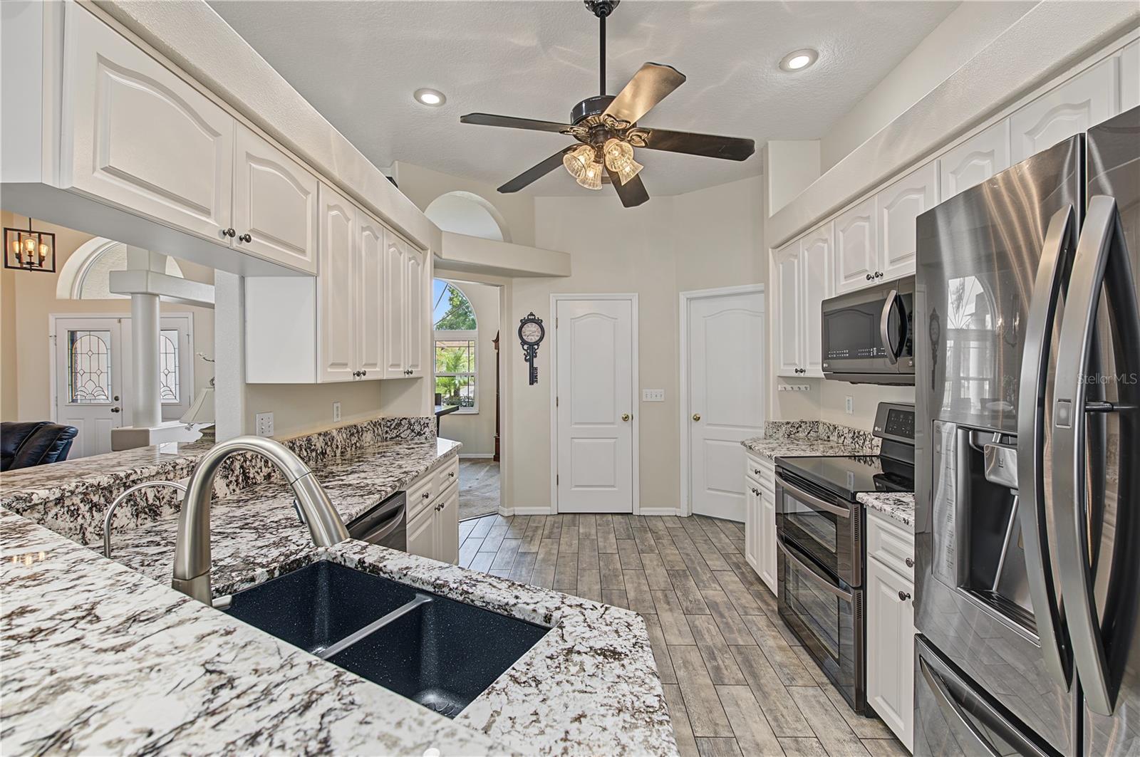 24415 ROLLING VIEW CT — photo 6