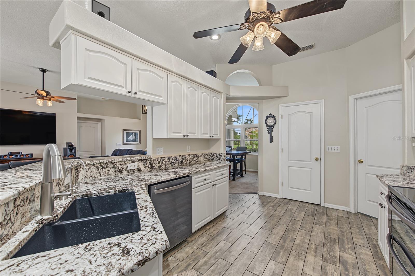 24415 ROLLING VIEW CT — photo 8