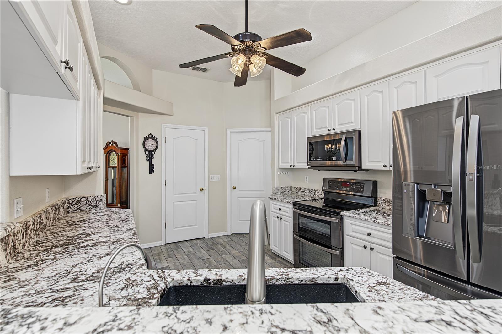 24415 ROLLING VIEW CT — photo 5