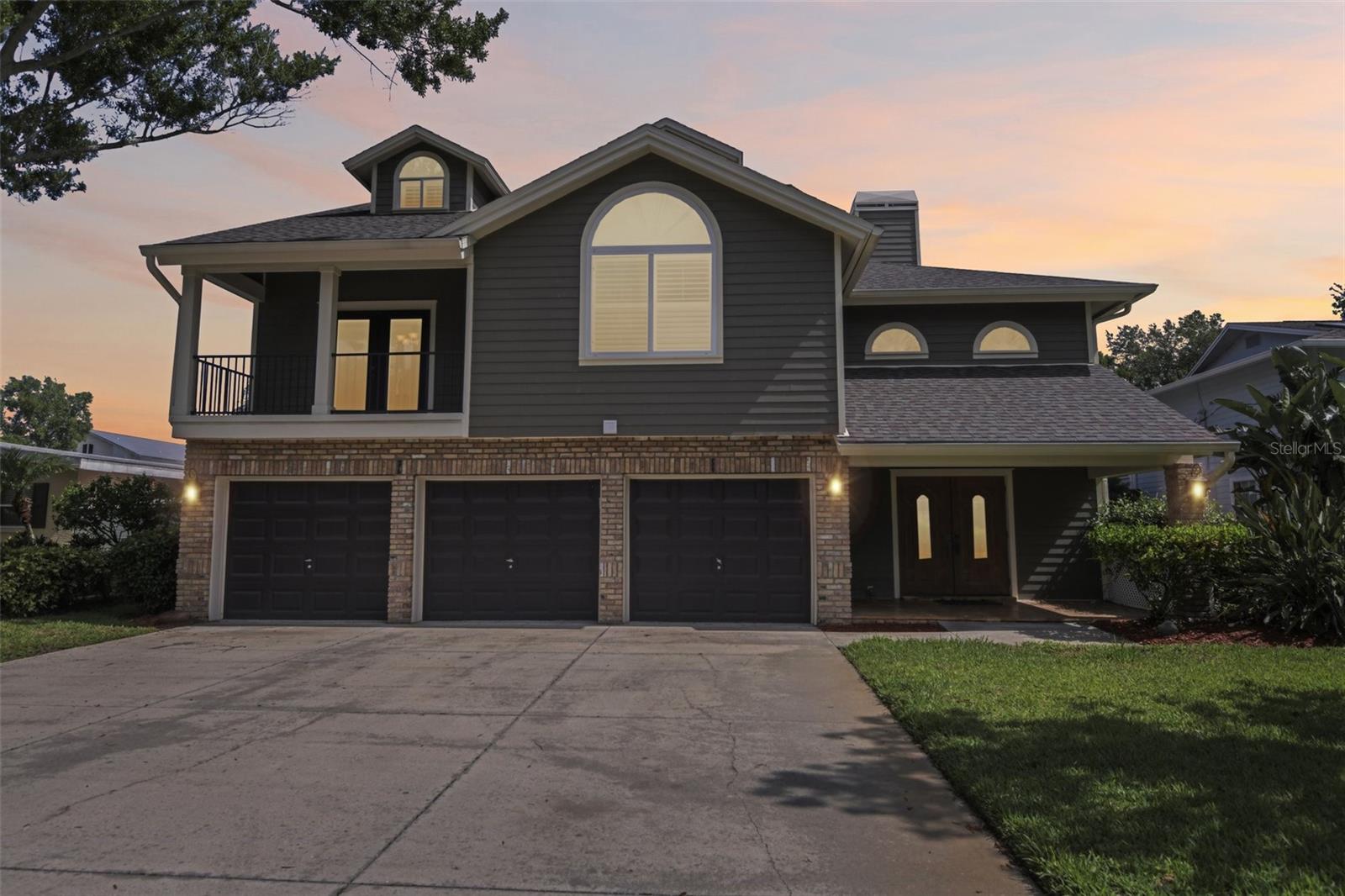 3157 N CANAL DR — photo 2