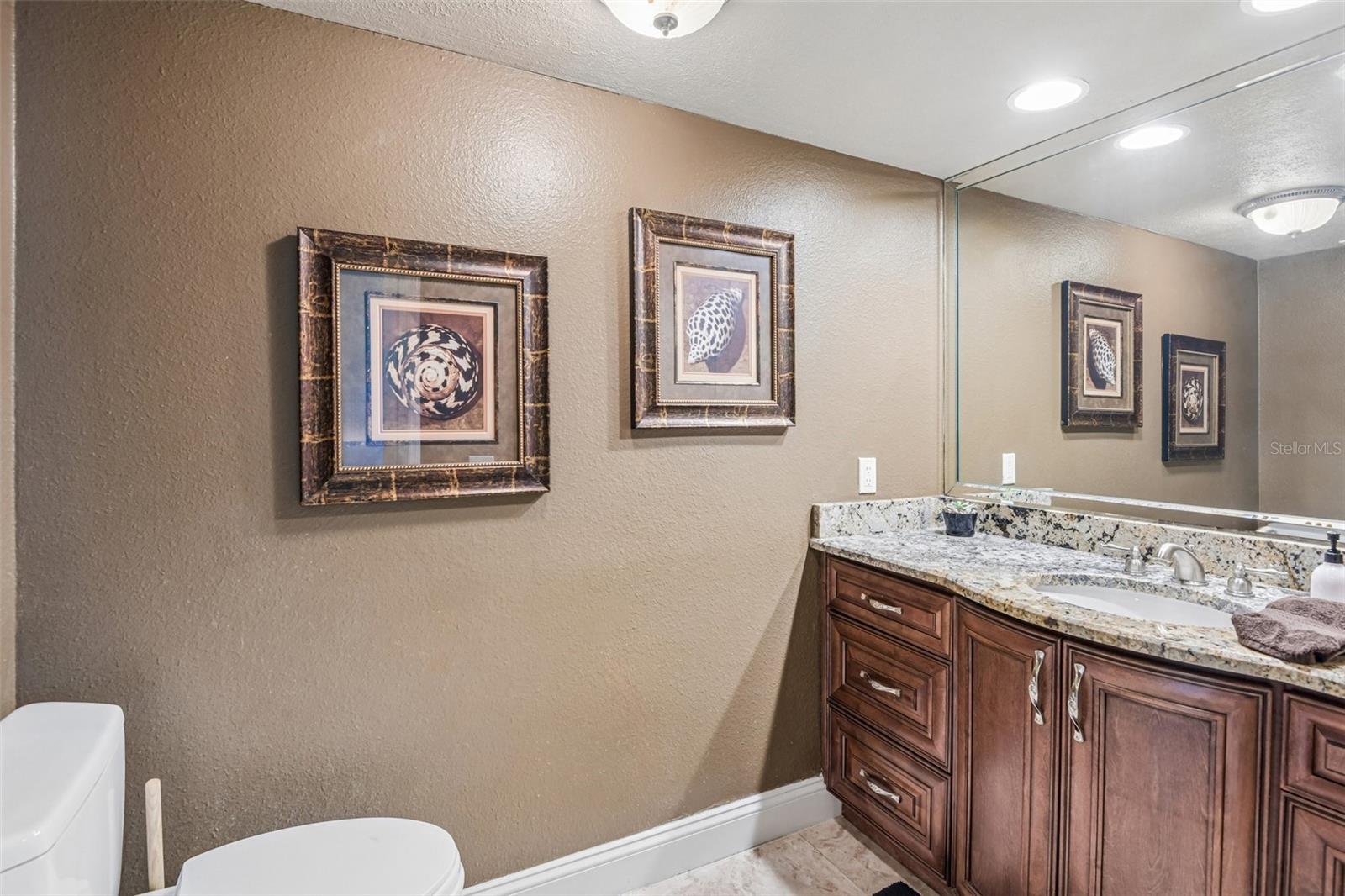3157 N CANAL DR — photo 35