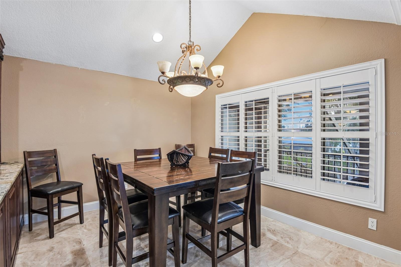 3157 N CANAL DR — photo 13