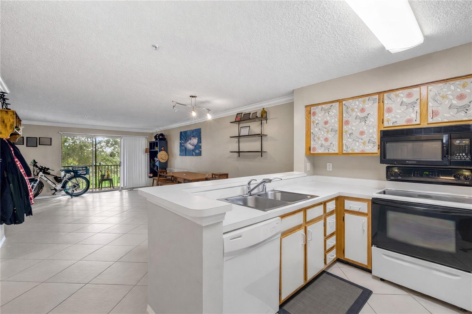 2400 FEATHER SOUND DR #425 — photo 4