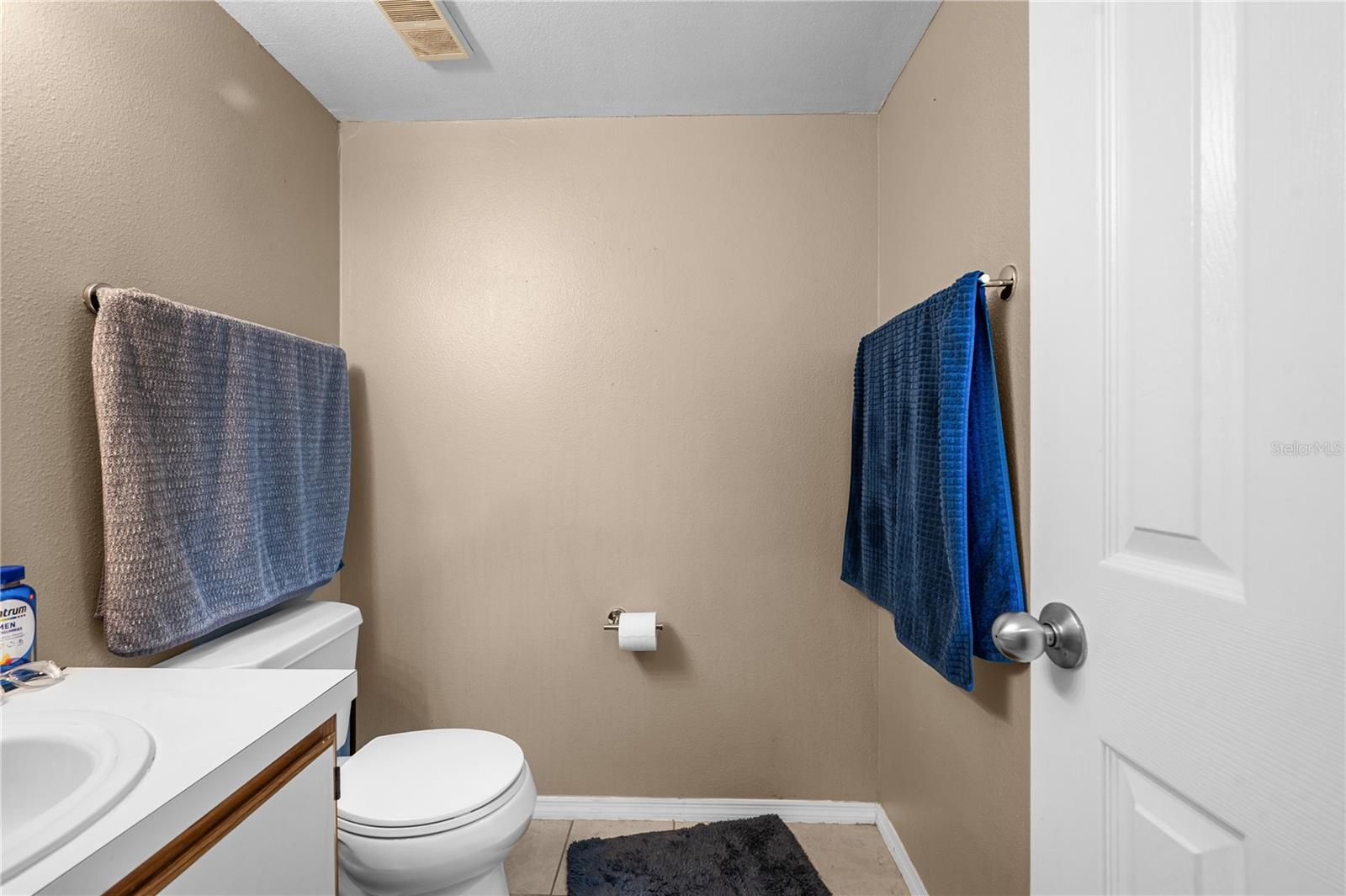 2400 FEATHER SOUND DR #425 — photo 22