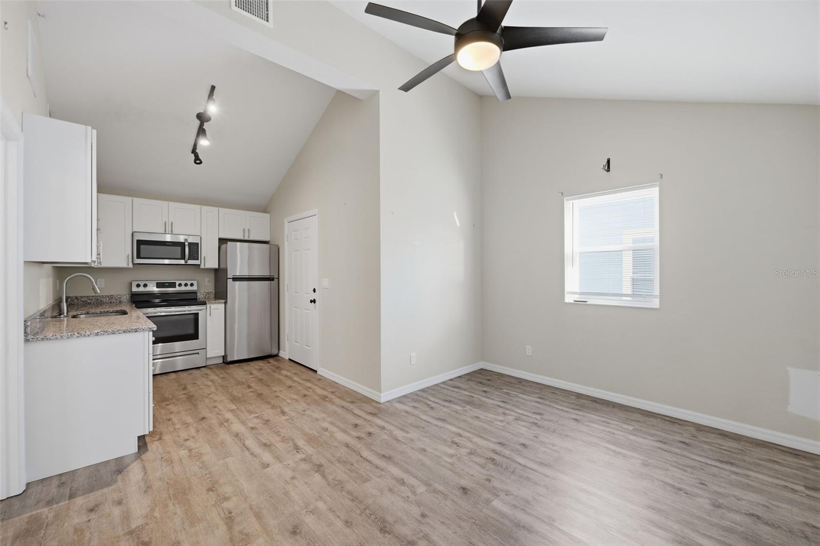 1264 PIERCE ST — photo 34