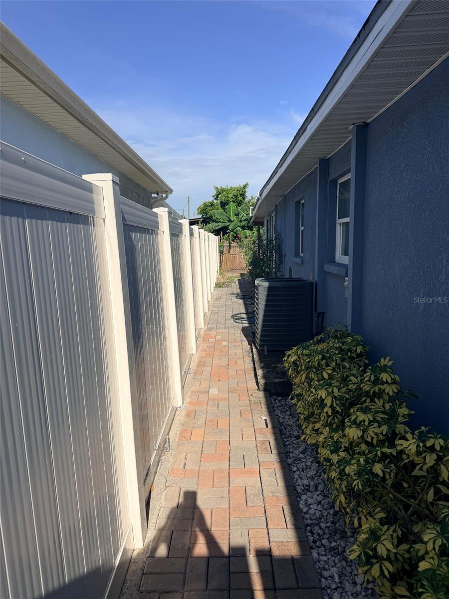 6913 BLOSSOM AVE — photo 2