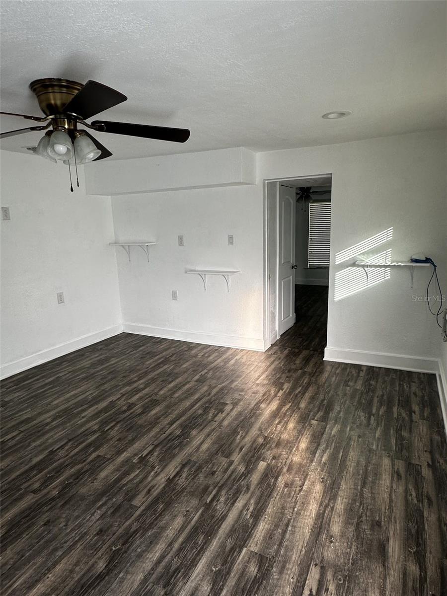 6913 BLOSSOM AVE — photo 12