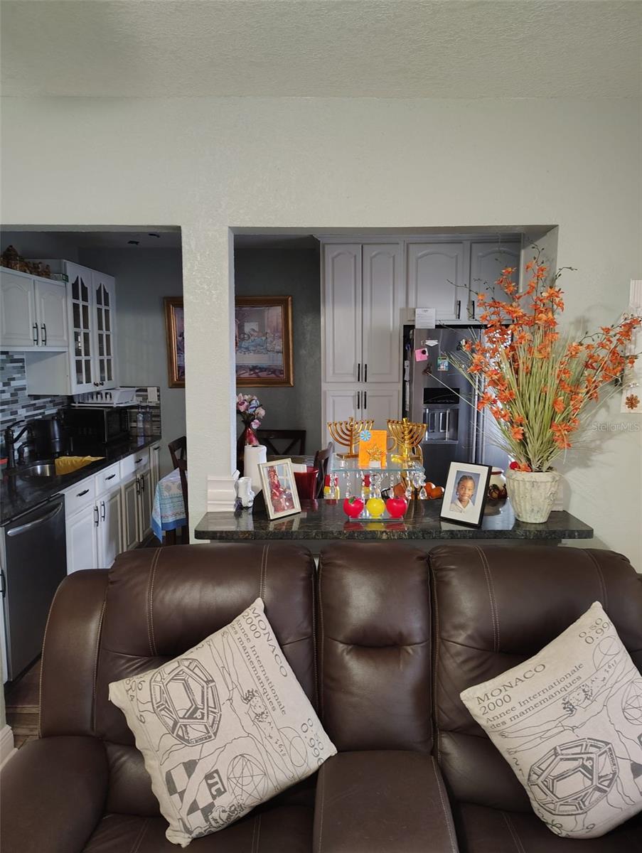 6913 BLOSSOM AVE — photo 5