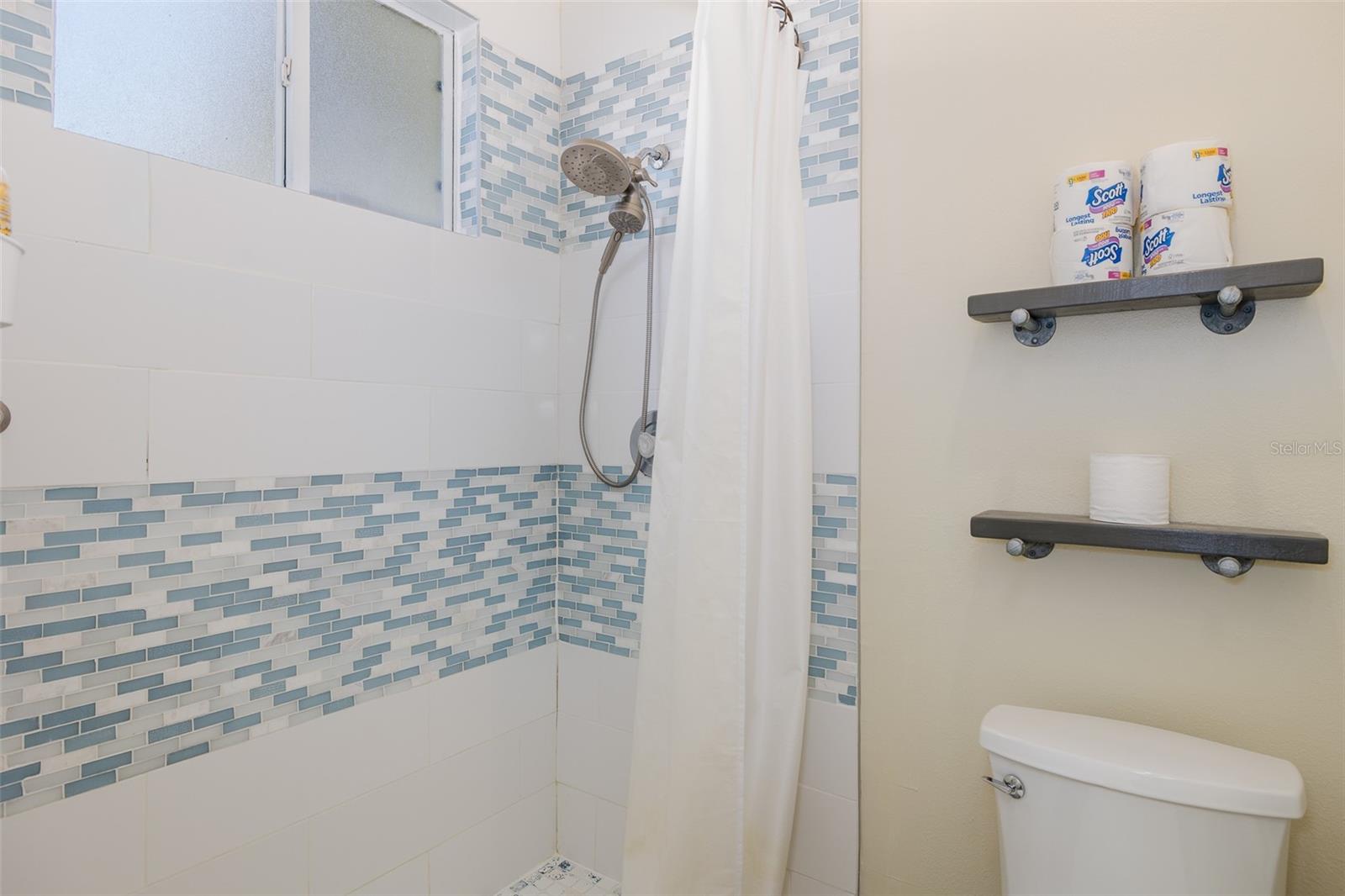 10305 COPPERWOOD DR — photo 32