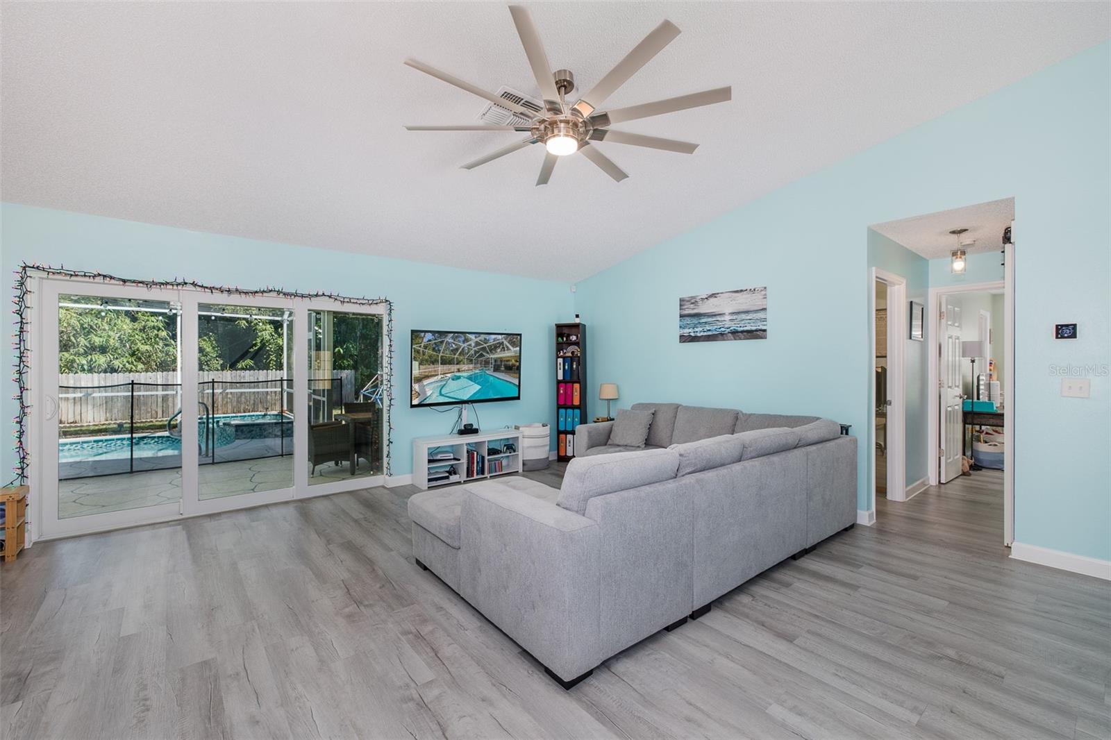 10305 COPPERWOOD DR — photo 29