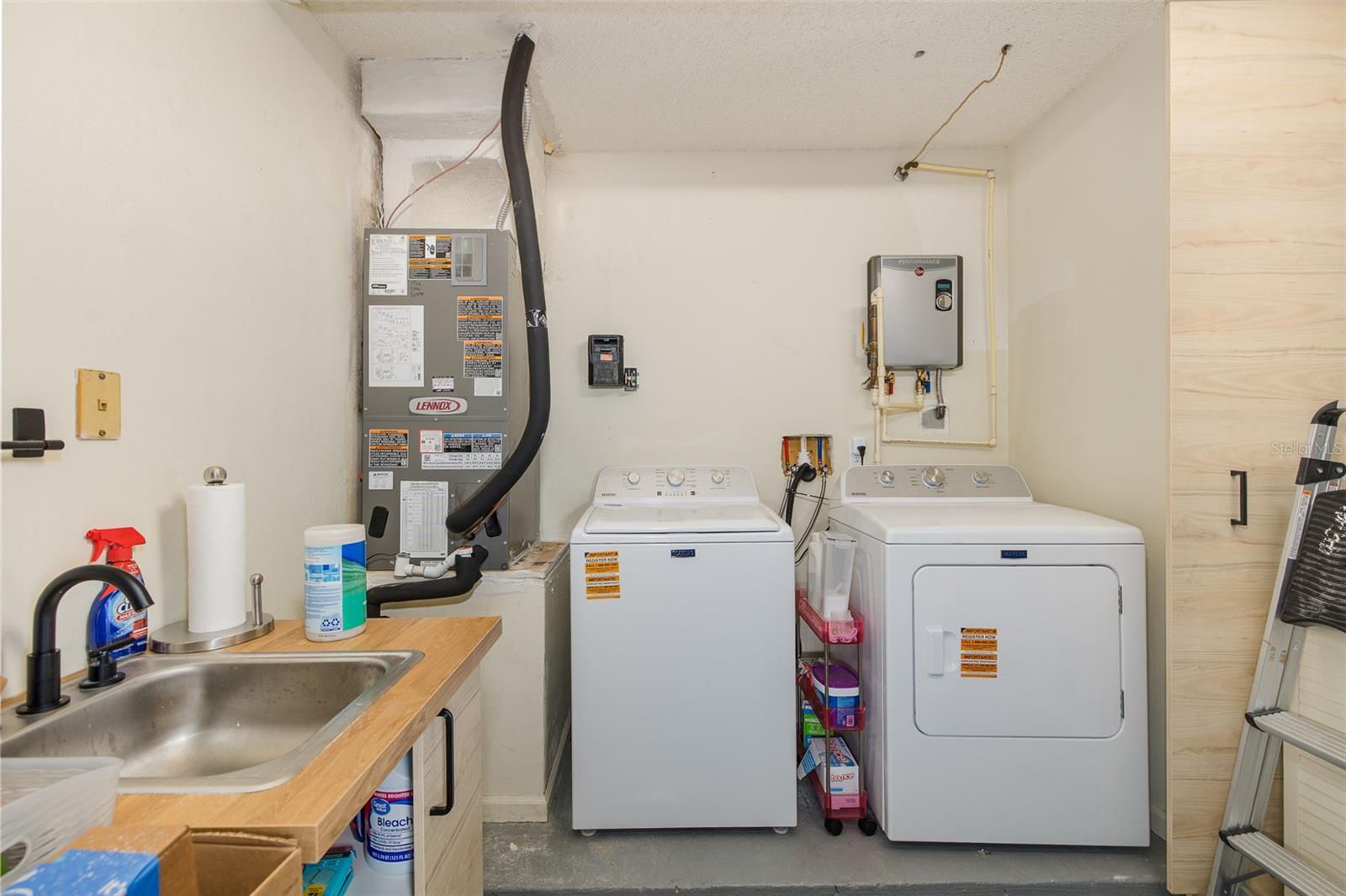 10305 COPPERWOOD DR — photo 33