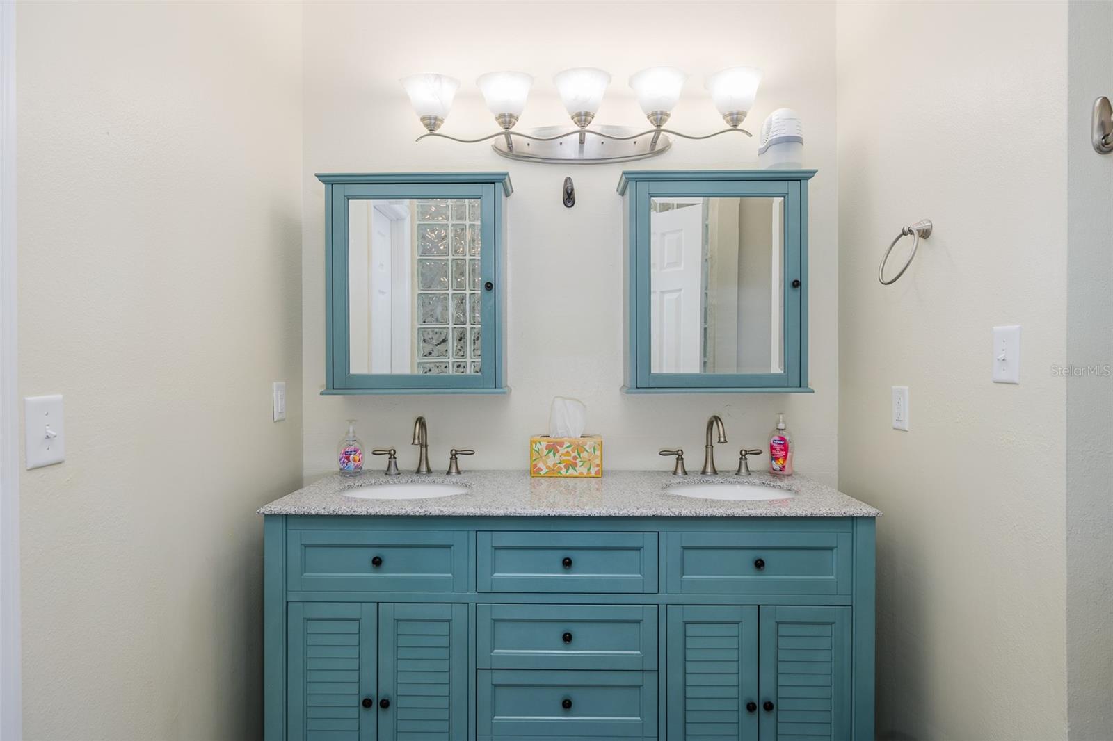 10305 COPPERWOOD DR — photo 30