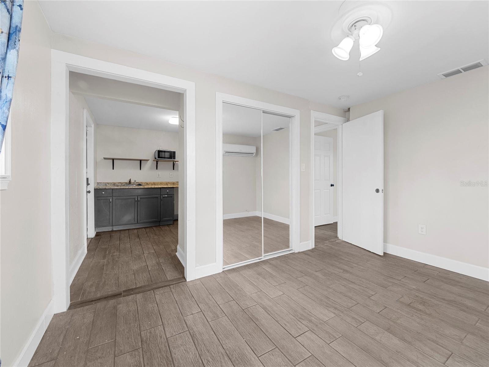 4535 W MINNEHAHA ST — photo 22