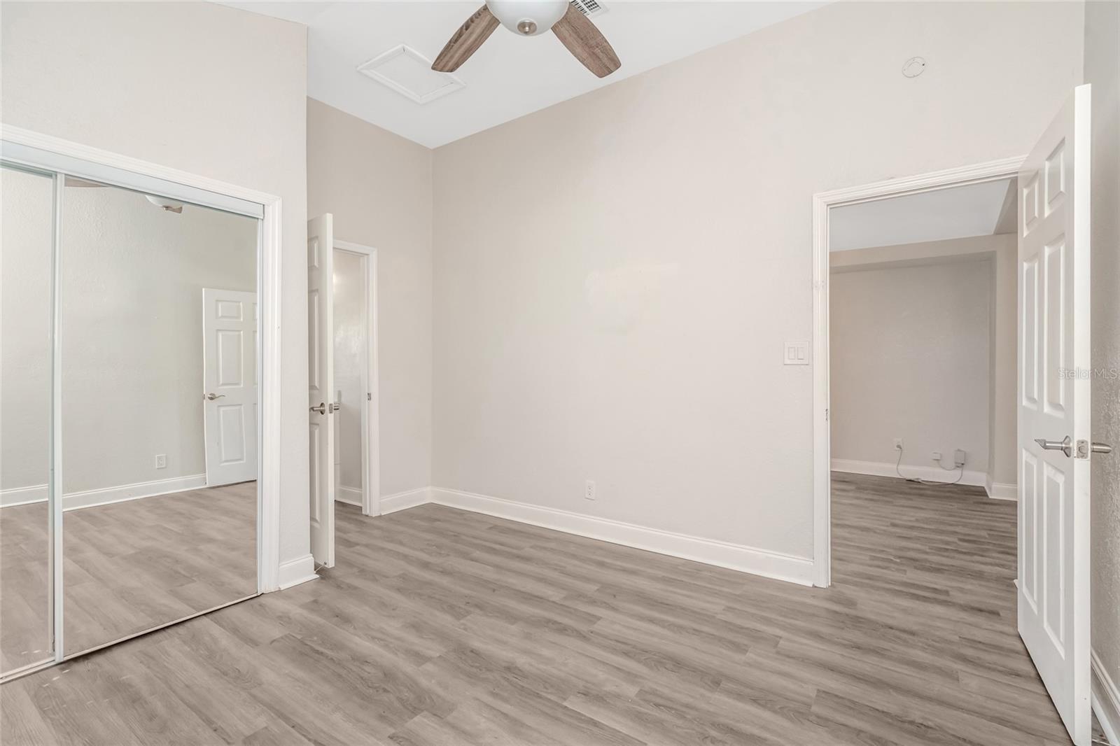 1703 E NEW ORLEANS AVE — photo 21