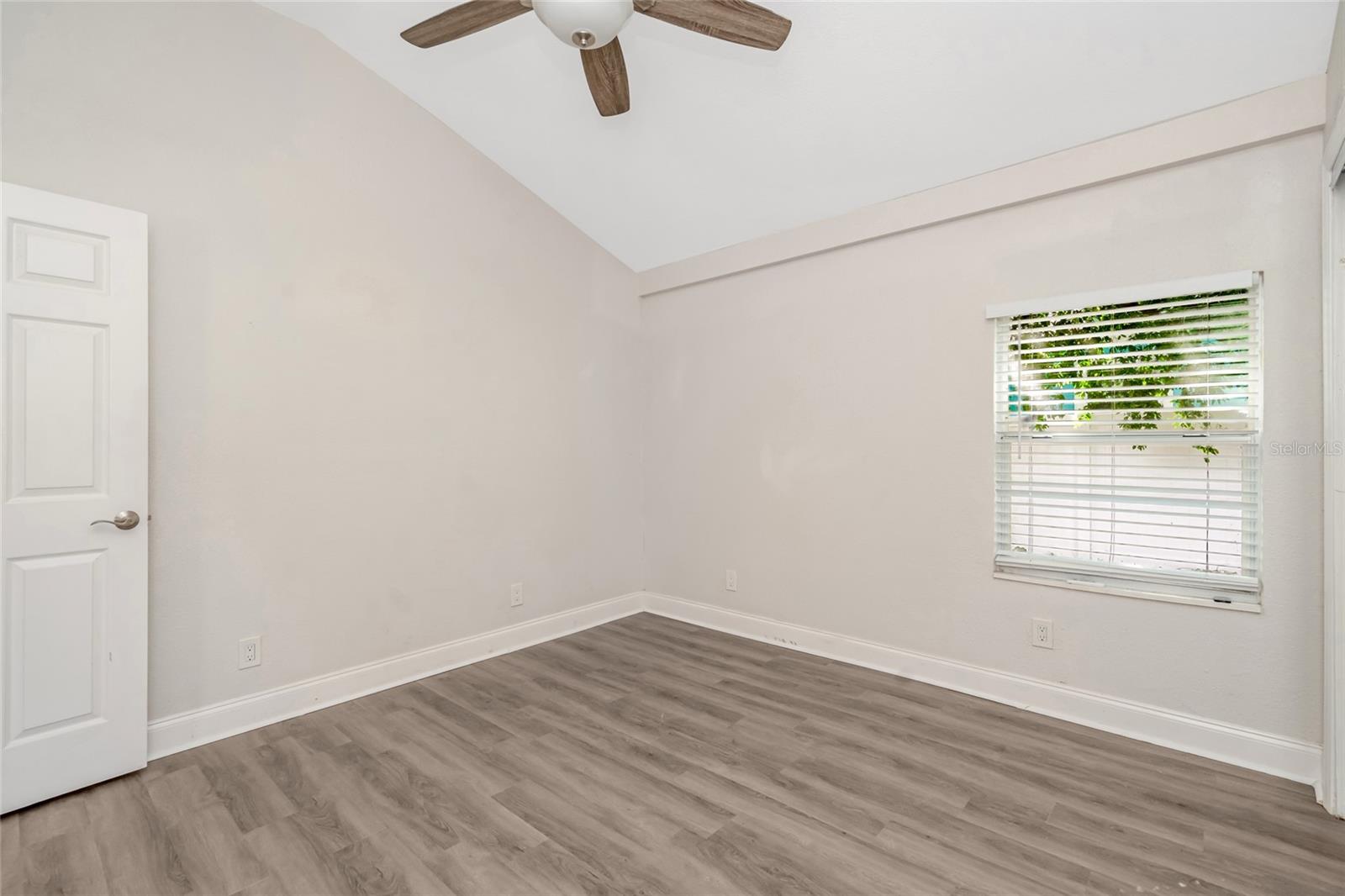 1703 E NEW ORLEANS AVE — photo 22