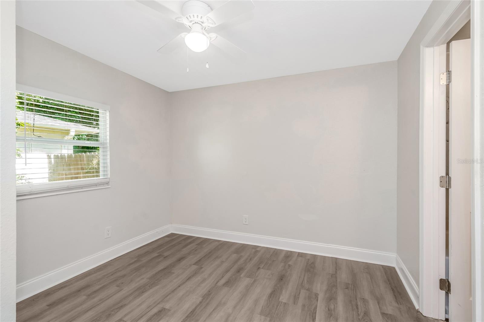 1703 E NEW ORLEANS AVE — photo 25