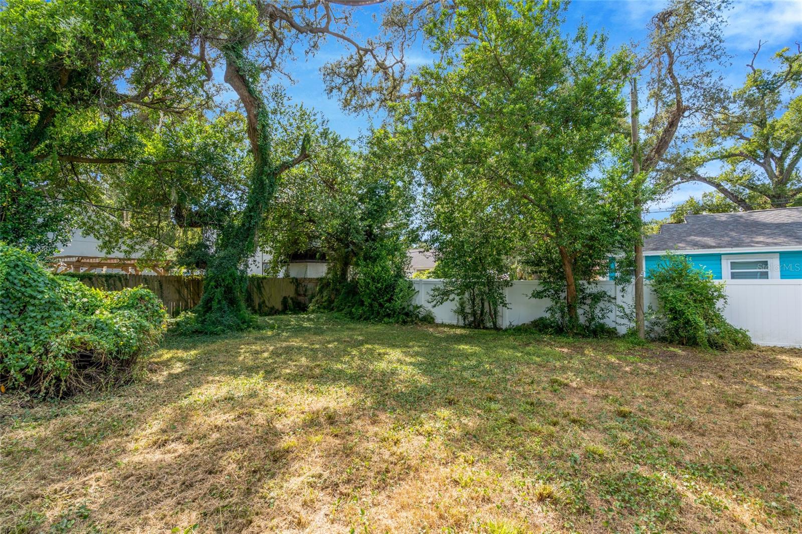 1703 E NEW ORLEANS AVE — photo 30