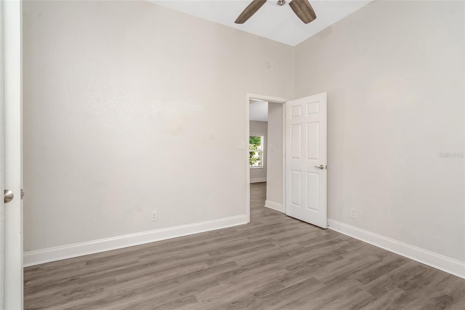 1703 E NEW ORLEANS AVE — photo 28
