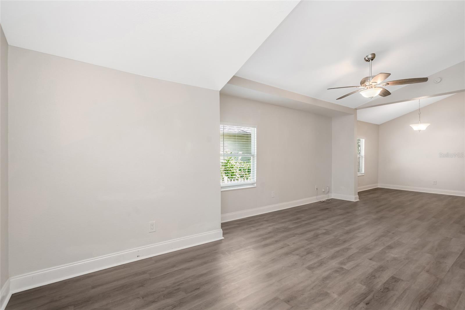 1703 E NEW ORLEANS AVE — photo 4