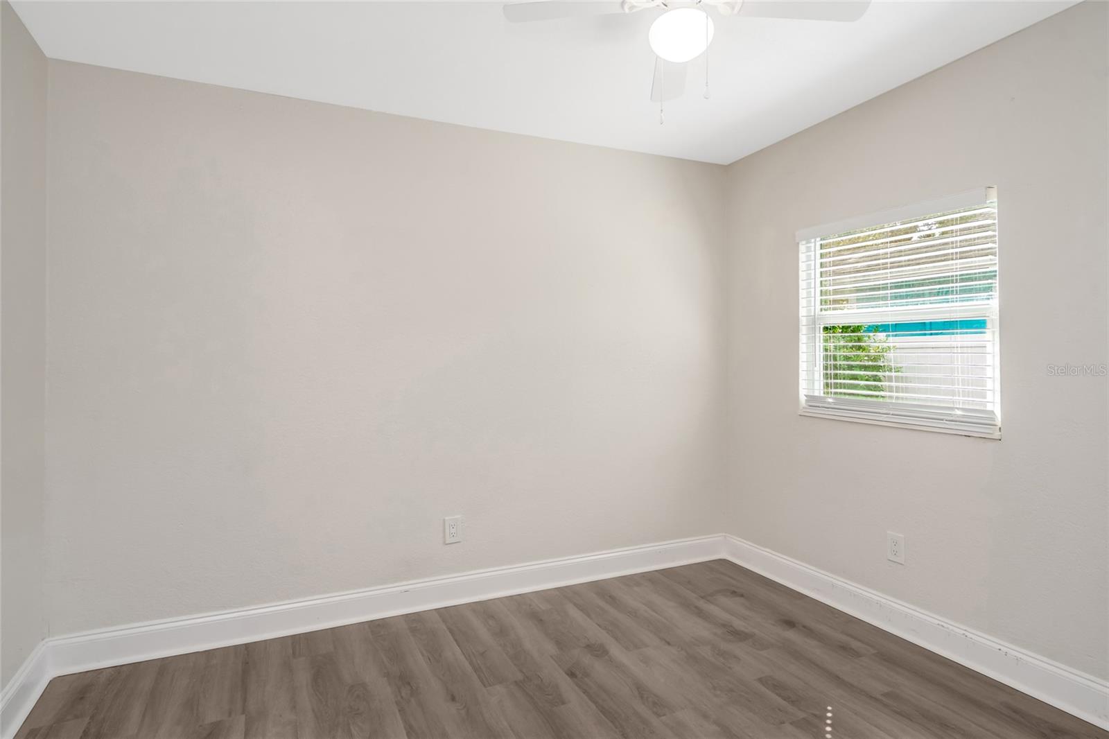 1703 E NEW ORLEANS AVE — photo 15