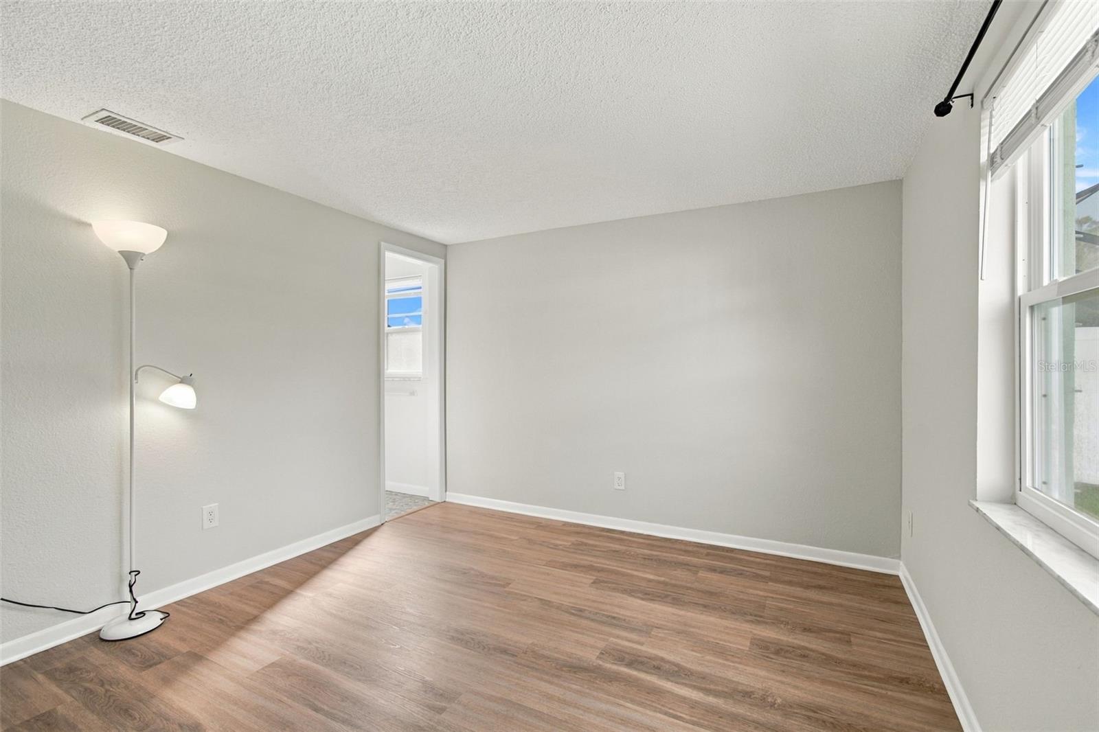 1232 18TH AVE SW — photo 10